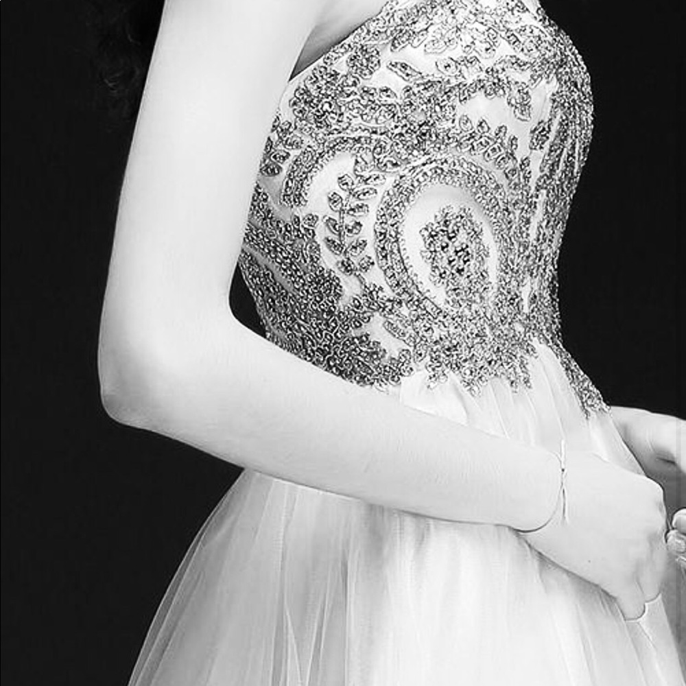 Chiffon Beads embroidery prom or wedding dress - Picture 3 of 13